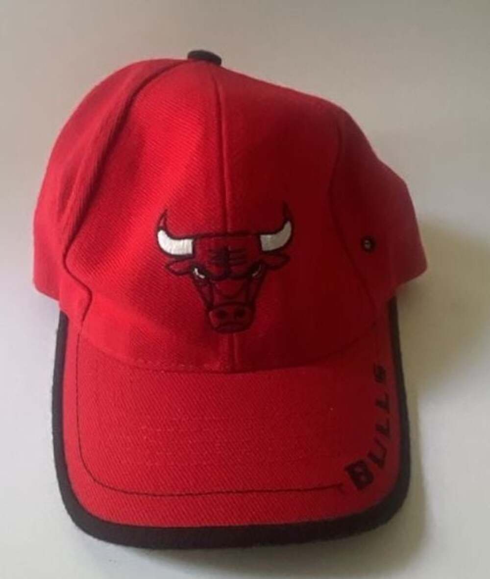 Vintage Chicago Bulls Logo Athletic Snapback Hat Black Striped Brim Cap